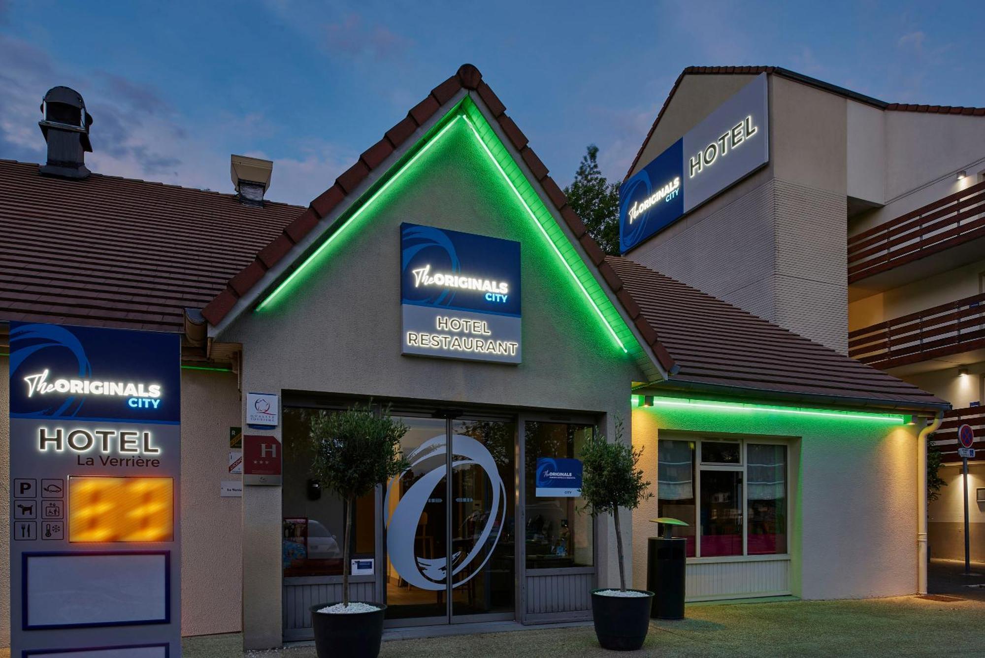 The Originals City Hotel La Verriere-Yvelines Exterior foto