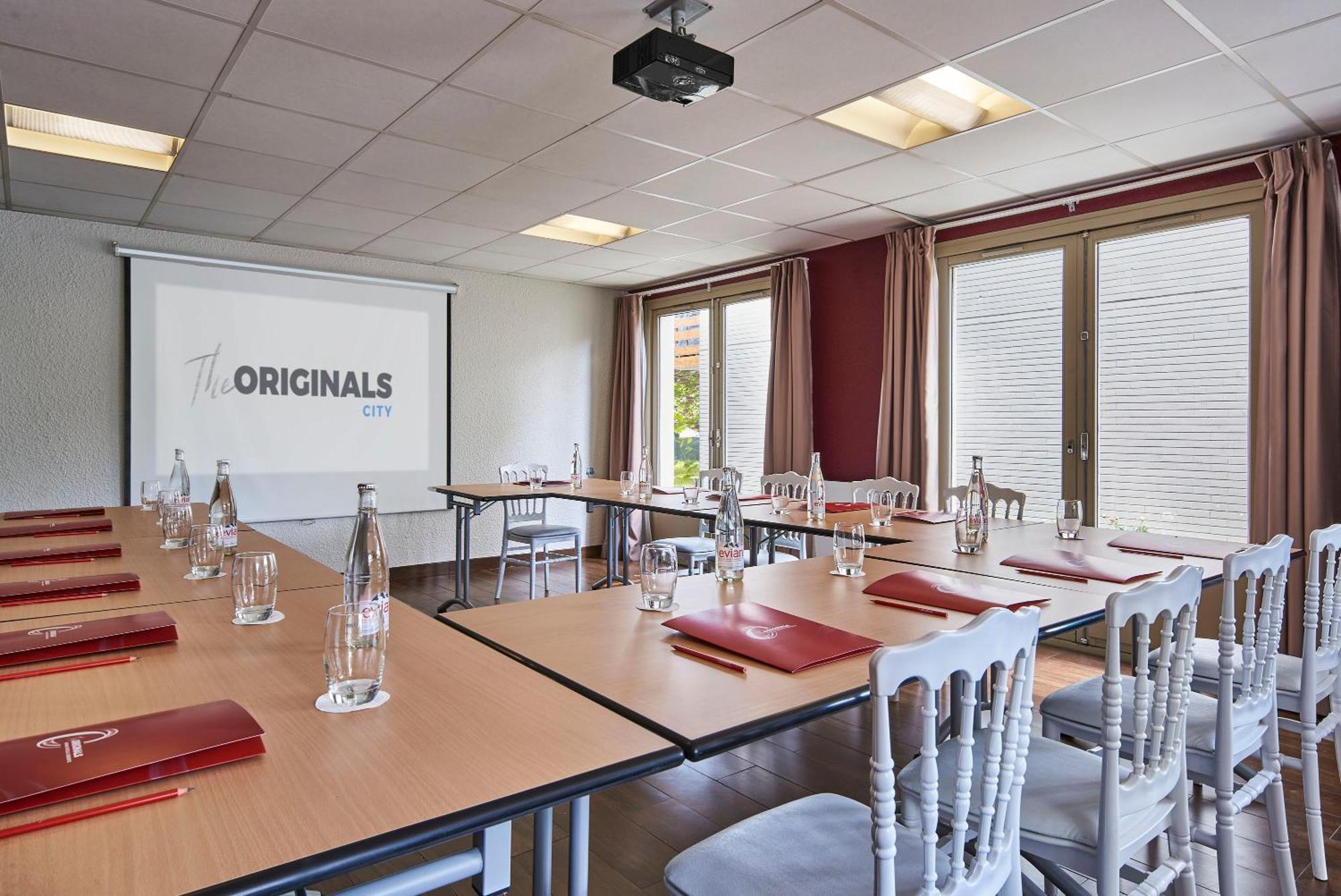 The Originals City Hotel La Verriere-Yvelines Exterior foto