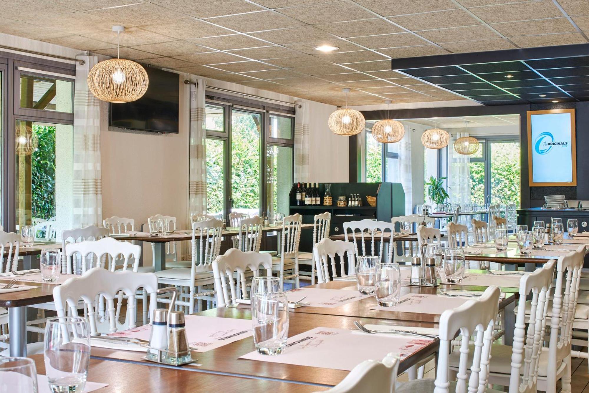 The Originals City Hotel La Verriere-Yvelines Exterior foto