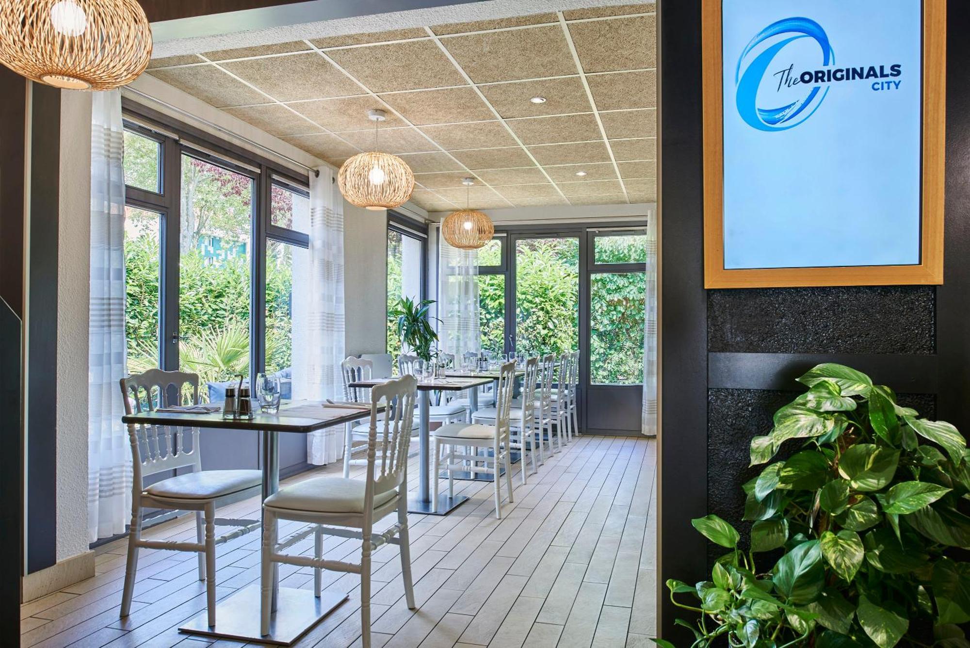 The Originals City Hotel La Verriere-Yvelines Exterior foto